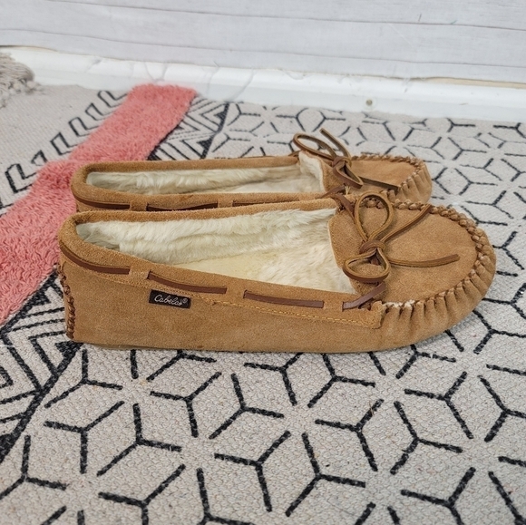 Cabela's Suede Faux Sherpa Lined Moccasins Slippers in Tan, sz 10 - Picture 5 of 12